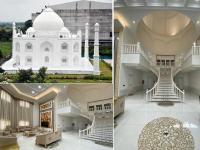 Taj Mahal: त्यांनी पत्नीला गिफ्ट दिला चक्क ताजमहाल, तीन वर्षांत बांधून झाला तयार, अशी आहेत वैशिष्ट्ये - Marathi News | Taj Mahal: He gave a gift to his wife Taj Mahal, completed in three years | Latest jarahatke Photos at Lokmat.com