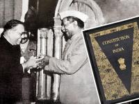 Constitution Day: म्हणून या ठिकाणी हेलियमच्या गॅस चेंबरमध्ये ठेवण्यात आली आहे भारताच्या राज्यघटनेची मूळ प्रत - Marathi News | Constitution Day Of India: Hence the original copy of the Constitution of India is kept here in the Helium Gas Chamber. | Latest national Photos at Lokmat.com