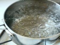 3 मुलांच्या आईने BF वर ओतले उकळते पाणी अन् सिगारेटचे चटके दिले, ब्युटी पार्लरचे पैसे न दिल्याने घडली घटना - Marathi News | Mother of 3 poured boiling water on BF, incident due to non-payment of beauty parlor | Latest international Photos at Lokmat.com