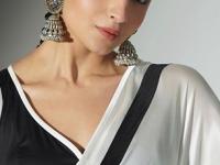 हाय रे तेरा झुमका !! 'गंगुबाई'च्या प्रमोशनसाठी आलिया भटने घातलेले एकसेएक झुमके पाहा.. कानातल्यांची क्रेझ असेल तर.. - Marathi News | Alia Bhatt's classy earring collection from Gangubai Kathiawadi propmotion, must look at her beautiful earrings | Latest sakhi Photos at Lokmat.com