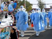 CoronaVirus News : कोरोनाचा विस्फोट! परिस्थिती हाताळण्यासाठी पाठवलं सैन्य; 'या' देशात 2.6 कोटी लोकांची होणार टेस्ट - Marathi News | china coronavirus outbreak government sends military doctors to shanghai as province record | Latest international Photos at Lokmat.com