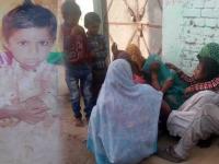 ५०० रुपयांसाठी मुलाची वेदनादायक हत्या, पुलाखाली टाकला मृतदेह, सीसीटीव्ही पाहून पोलीसही थक्क - Marathi News | Child's painful murder for Rs 500, body dumped under bridge | Latest crime Photos at Lokmat.com