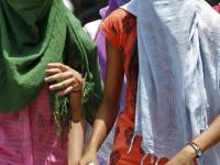 Cholesterol Control Drink : उन्हाळ्यात शरीरातलं घातक कॉलेस्टेरॉल बाहेर काढतील ४ 'सुपर ड्रिंक्स'; आजपासूनच प्यायला लागा - Marathi News | Cholesterol Control Drink : Cholesterol lowering drinks for summer green tea oats milk tomato juice soy milk | Latest sakhi Photos at Lokmat.com