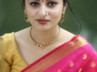 Makeup Tips: लग्नाला जाताय, झटपट तयार व्हायचं आहे? बघा 10 परफेक्ट लूक्स, दिसा एकदम खास - Marathi News | Perfect traditional ethnic makeup look for this wedding season, 10 best makeup looks | Latest sakhi Photos at Lokmat.com