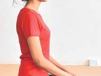 ॲसिडीटीचा प्रचंड त्रास आहे, काहीही खा पित्त खवळतंच? करा ५ सोपी योगासनं, ॲसिडिटी विसरा - Marathi News | Best solution for acidity, 5 yogasana to reduce acidity, How to control acidity? Home remedies for acidity | Latest sakhi Photos at Lokmat.com