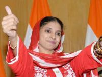 पाकिस्तानातून परतलेल्या मूकबधिर गीताची कहाणी तुम्हाला भावूक करेल, इंदूर सीपीचे मानले आभार - Marathi News | The story of the mute deaf Geeta returning from Pakistan will make you emotional, thank you Indore Police Commissioner | Latest crime Photos at Lokmat.com