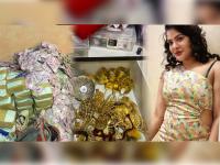 Arpita Mukherjee: अर्धा-अर्धा किलोच्या पाटल्या, त्यासोबत काळी डायरी; ईडीच्या हाती अर्पिताची अशी रहस्ये...! - Marathi News | Arpita Mukherjee: ED has also recovered a black diary from Arpita Mukherjee's house. | Latest national Photos at Lokmat.com