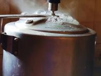 कुकरमध्ये वरणभात लावला की खूप पाणी बाहेर येतं? ५ टिप्स, कुकरचा करा परफेक्ट वापर - Marathi News | How To Fix Pressure Cooker Leakage : 5 Tips To Fix The Pressure Cooker Leaking Steam Issue | Latest sakhi Photos at Lokmat.com