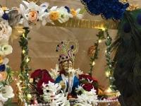 जन्माष्टमी सोहळ्याचा देखावा कसा करावा समजेना? बघा काही खास टिप्स आणि सजवा तुमचा लड्डूगोपाल - Marathi News | Special Decoration Ideas For Shri Krishna Janmashtami, Decoration tips for Shri Krishna pooja | Latest sakhi Photos at Lokmat.com