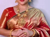 नवरात्री 2022 : ९ दिवस- ९ रंग, कोणत्या दिवशी कोणत्या रंगाची साडी नेसाल? सेव्ह करा हा कलर चार्ट - Marathi News | Navratri 2022: In this year 9 colours of 9 days for navratri, Colour chart for this Navratri | Latest sakhi Photos at Lokmat.com