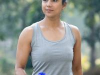 व्यायाम करायला वेळ नाही? तातडीने आहार बदला, ५ टिप्स- व्यायाम न करताही राहाल फिट - Marathi News | How to stay fit without exercise? 5 Tips for fitness | Latest sakhi Photos at Lokmat.com