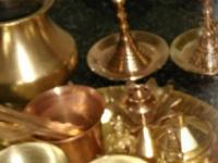 तयारी नवरात्रीची: पितळेची भांडी, दिवे चकचकीत करण्यासाठी २ उपाय; भांडी दिसतील स्वच्छ-सुंदर - Marathi News | Navratri Special: How to clean brass idol and diya? Cleaning tips for pooja items | Latest sakhi Photos at Lokmat.com