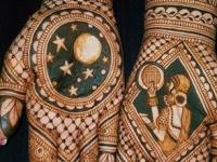 Karwa chauth 2022 : करवा चौथसाठी लेटेस्ट मेहेंदी डिजाईन्स; फक्त ५ मिनिटात काढा आकर्षक मेहेंदी पॅटर्न्स - Marathi News | Karwa chauth 2022 : Karwa chauth mehndi check out 15 latest designs | Latest sakhi Photos at Lokmat.com