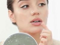 पेट्रोलियम जेलीचे जबरदस्त ६ हॅक्स, हिवाळ्यात मिळवा कोमल त्वचा - Marathi News | 6 Awesome Petroleum Jelly Hacks to Get Soft Skin in Winters | Latest sakhi Photos at Lokmat.com