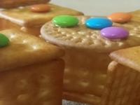 मुंजीसाठी महागडं रुखवत विकत आणण्यापेक्षा या बघा ७ टिप्स, घरीच तयार होईल स्वस्तात मस्त रुखवत - Marathi News | Tips for munj rukhavat, How to make rukhavat for munj? 7 Simple decoration ideas for making munj rukhavat | Latest sakhi Photos at Lokmat.com