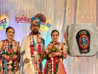 Atul and Rinki, Pinki Marriage: अकलूजचे लग्न: तरुणावरच गुन्हा का? दोन जुळ्या बहिणींवर का नाही? कुठे फसला... - Marathi News | Akluj's marriage: why the crime against the groom Atul? Why not on bride two twin sisters? Where did he go wrong? he can choose Live in to Escape | Latest crime Photos at Lokmat.com