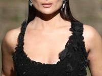 आई झाल्यावर व्यायाम करायला वेळच नाही? ७ व्यायाम, १ केला तरी व्हाल आलिया भटसारखे फीट.. - Marathi News | 7 Best Exercise After Pregnancy | Latest sakhi Photos at Lokmat.com