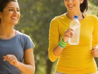 १ वाटी सॅलेड, १० ग्लास पाणी अन् १२ गोष्टी; २०२३ मध्ये धडधाकट फिटनेस कमवायचा तर घ्या ही यादी! - Marathi News | New Year Resolution Ideas : 12 New Year's Resolution Ideas for 2023 by experts | Latest sakhi Photos at Lokmat.com