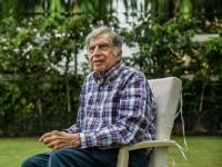 Ratan Tata भावूक, शेअर केला 78 वर्षांपूर्वीचा खास फोटो; म्हणाले- 'ते आनंदाचे दिवस... - Marathi News | ratan tata shared 78 years old photo with his younger brother jimmy tata on instagram | Latest business Photos at Lokmat.com