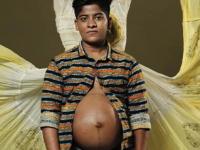 भारतातला पहिला ट्रान्समॅन प्रेग्नंट; लवकरच मूल होणार, पाहा ट्रान्सजेंडर जोडप्याचे व्हायरल फोटो - Marathi News | India's First Transman Pregnant : Transgender couple from kerala gave the good news of pregnancy shared on social media | Latest sakhi Photos at Lokmat.com