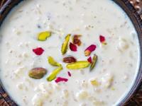 गोकुळाष्टमी: नैवेद्यासाठी झटपट करता येतील असे ५ पदार्थ, आवडत्या कान्हासाठी खास बेत - Marathi News | Janmashtami Naivedya, Bhog for shrikrishna, 5 quick recipe for god shrikrishna on janmashtami | Latest sakhi Photos at Lokmat.com