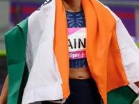 मायलेकीने देशासाठी जिंकले पदक! देशासाठी खेळायचे म्हणून सर्वस्व पणाला लावून खेळणाऱ्या आई आणि मुलीची वाचा गोष्ट - Marathi News | Asian Games 2023: Harmilan Kaur Bains and her mother Madhuri Sing, Successful and inspirational story of athletes mother- daughter | Latest sakhi Photos at Lokmat.com