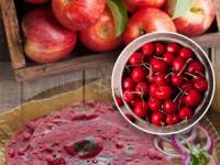 आजचा रंग लाल : हे ६ लालचुटुक पदार्थ आपल्या आहारात हवे ! रोज खा - अशक्तपणा करा कमी... - Marathi News | What are the benefits of red colored food, Health Benefits of Red Fruits and Vegetables | Latest sakhi Photos at Lokmat.com