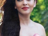 ऐश्वर्या रायला विश्वसुंदरी आणि अभिनेत्री व्हायचे नव्हते तर.. पाहा ऐश्वर्याविषयी माहीत नसलेल्या ९ गोष्टी - Marathi News | 9 things you didn't know about Aishwarya Rai Bachchan | Latest sakhi Photos at Lokmat.com