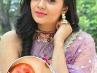 पार्लरमध्ये जायला वेळच नाही? फक्त १० रुपयांत घरच्याघरी करा फेशियल, गोल्ड फेशियलसारखा चमकेल चेहरा - Marathi News | Gold facial like glow just in 10 Rs, how to do gold facial at home? 4 Easy steps for gold facial | Latest sakhi Photos at Lokmat.com