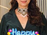 आमीरशी ५ वर्षे अबोला, सलमानला लग्नाला नकार आणि शाहरुखची दोस्ती- हसऱ्या जुही चावलाची अनकही कहाणी - Marathi News | 6 Interesting Facts About Juhi Chawla Birthday Special | Latest sakhi Photos at Lokmat.com