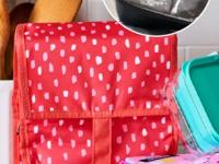 टिफिन बॅगला कुबट वास येतो? बघा न धुता टिफिन बॅगचा दुर्गंध घालविण्याचे ५ सोपे उपाय - Marathi News | How to remove odour or bad smell from tiffin bag? How to get rid of fishy smell from tiffin bag? | Latest sakhi Photos at Lokmat.com