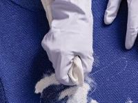 कपड्यावर ऑईल पेंटचे डाग पडले? ४ सोपे उपाय करा, डाग कुठे पडले होते ते लक्षातही येणार नाही - Marathi News | How to clean oil paint stains on clothes? 4 tips to remove oil paint stains, simple hacks to get rid of oil paint stains from clothes | Latest sakhi Photos at Lokmat.com