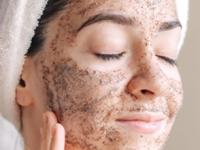 कशाला पाहिजे विकतचे महागडे स्क्रब? घरातलेच ५ पदार्थ वापरा- टॅनिंग, ब्लॅकहेड्स, व्हाईटहेड्स गायब - Marathi News | 5 Best natural homemade scrub for removing tanning and dead skin, Home remedies for blackheads and whiteheads, How to do scrub at home? | Latest sakhi Photos at Lokmat.com