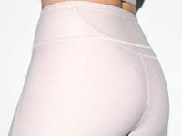 सीटचा भाग खूपच वाढला? आलिया- करिनाची फिटनेस ट्रेनर सांगतेय व्यायाम, बेढब शरीराला येईल आकार - Marathi News | What causes fat loss in buttocks? yoga for reducing butt fat, how to get rid of hips fat? | Latest sakhi Photos at Lokmat.com