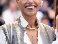 फेसबूकवरून मिळाली चित्रपटाची ऑफर आणि... बघा कान्समध्ये सर्वोत्कृष्ट अभिनेत्री ठरलेल्या अनसुया सेनगुप्ताची भन्नाट गोष्ट... - Marathi News | anasuya sengupta is the first indian actress who wins best actress award in cannes film festival | Latest sakhi Photos at Lokmat.com