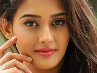 फक्त २ पदार्थ नियमितपणे खा आणि केसांची- त्वचेची काळजीच विसरा- आहारतज्ज्ञांचा खास सल्ला - Marathi News | Eat only 2 foods regularly and forget about hair-skin care - special advice from nutritionists, hair care and skin care tips by dietitian, best food for hair and skin | Latest sakhi Photos at Lokmat.com