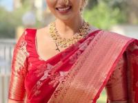 वटपौर्णिमा : यंदा पहिली वटपूजा करणार, घ्या खास उखाणा! करा पहिली वटपौर्णिमा स्पेशल - Marathi News | Vat Purnima Special : Vat Purnima 2024 Latest Marathi Ukhane Vat Savitri Pornima | Latest sakhi Photos at Lokmat.com