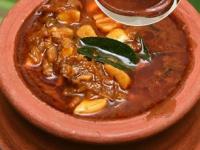 मातीच्या भांड्यात स्वयंपाक केला की भांड्यांचा तेलकट वास जात नाही? ८ सोपे उपाय-भांडी चमकतील नव्यासारखी... - Marathi News | Tips to remove smells from clay utensils How to prevent odor in clay pots How to remove oil stains & food smell from clay utensils | Latest sakhi Photos at Lokmat.com