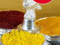 पंचपाळ्यातले हळदी- कुंकू ओलसर होऊन हळदीत किडे होतात? १ उपाय- त्यांचा रंगही राहील फ्रेश - Marathi News | how to save or store haldi and kumkum for long, best remedies for long lasting colour of haldi and kumkum | Latest sakhi Photos at Lokmat.com