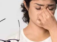 चष्मा लावल्याने नाकावर काळे डाग पडले? ८ उपाय-डाग गायब होतील काहीच दिवसांत... - Marathi News | How to remove marks or pigmentation on nose because of spectacles or glasses | Latest sakhi Photos at Lokmat.com