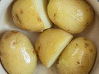 पराठे- भाजीसाठी बटाटे उकडायला खूप वेळ लागतो? १ सोपी ट्रिक- फक्त ४ मिनिटांत उकडा बटाटे - Marathi News | how to boil potato in just 3 to 4 minutes, cooking tips for boiling potato, how to boil potato quickly? | Latest sakhi Photos at Lokmat.com