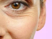 ऐन तारुण्यात चेहऱ्यावर सुरकुत्या आल्या? ७ टिप्स- पन्नाशीतही चेहऱ्यावर दिसेल पंचविशीचं तेज - Marathi News | how to reduce wrinkles or fine lines on skin? how to keep your skin always young and beautiful? | Latest sakhi Photos at Lokmat.com