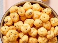 मखाणे खा ७ फ्लेवर्सचे, आजच्या काळातले सूपरफूड देईल तुम्हाला सुपरपॉवर, लहान मुलेही होतील गुटगुटीत! - Marathi News | 7 Flavoured Makhana Healthy Snack Makhanas for snacks in 7 ways Quick & Easy Snack | Latest sakhi Photos at Lokmat.com