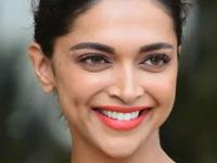 दीपिका पादुकोणप्रमाणेच बाळंतपणानंतर महिना भरातच कामावर रुजू झालेल्या ५ बॉलीवूड अभिनेत्री- जिद्दीला सलाम - Marathi News | bollywood actresses like deepika padukone who got back to work right after giving birth | Latest sakhi Photos at Lokmat.com