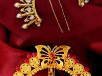 दिवाळीत खोपा घाला किंवा फ्रेंच रोल, हेअरस्टाइल पारंपरिक असो मॉर्डन, तुमच्याकडे हवेच हे ५ Hair Brooch - Marathi News | This Festive Season, try this 7 Traditional Ambada Hair Pin Brooch Designs | Latest sakhi Photos at Lokmat.com