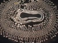 चांदीचे पैंजण काळे पडलेत? ३ ट्रिक्स, १५ मिनिटांत नव्यासारखे चमकतील पैंजण-दिवाळीसाठी खास! - Marathi News | How To Polish Silver Jewellery From Home Remedies Try This Simple Tips And Tricks | Latest sakhi Photos at Lokmat.com