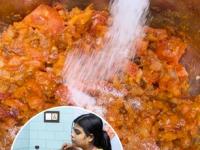 भाजी खारट झाली तर घाबरु नका; करा 'हे' उपाय- मीठ जास्त पडल्याचं लक्षातही येणार नाही - Marathi News | Khane se namak kaise kam Kare, how to balance excess salt in food | Latest sakhi Photos at Lokmat.com