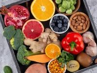 हिवाळ्यात काेरड्या पडलेल्या त्वचेला द्या 'हे' सुपरटॉनिक! ५ पदार्थ खा- ड्राय त्वचा होईल मुलायम - Marathi News | 5 superfood for skin in winter, 5 vegetables that keeps your skin healthy and nourishing in winter | Latest sakhi Photos at Lokmat.com