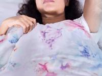 रात्री लवकर झोप येत नाही, लगेच झोपमोड होते? ५ गोष्टी करा, अंथरुणावर पडताच शांत झोपाल - Marathi News | 5 tips to get sound sleep, how to get sound sleep at night, 5 tips for better sleep | Latest sakhi Photos at Lokmat.com