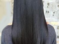 हिवाळ्यात केस खूप कोरडे होतात? कोरफडीमध्ये 'हा' पदार्थ टाकून लावा, रेशमासारखे मऊ होतील केस - Marathi News | how to make aloe vera gel at home for silky and shiny hair, how to get rid of dry hair problem in winter | Latest sakhi Photos at Lokmat.com